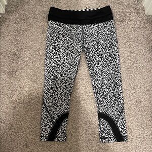 Lululemon Run: Inspire Crop II Luxtreme leggings size 6